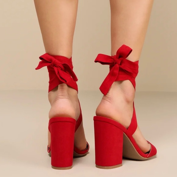 Cross Strap Red Heels With Bow - Picture 2 of 4